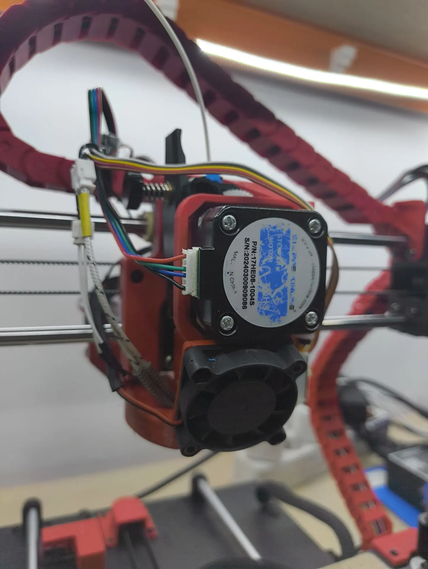 Extrusor directo en Anycubic i3 Mega S Extrusor directo instalado en Anycubic i3 Mega S con mejoras impresas en 3D