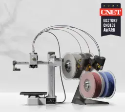 Impresora 3D Bambu Lab A1 Mini, un modelo compacto y premiado que combina velocidad, calidad y facilidad de uso. Ideal para principiantes y makers con poco espacio.