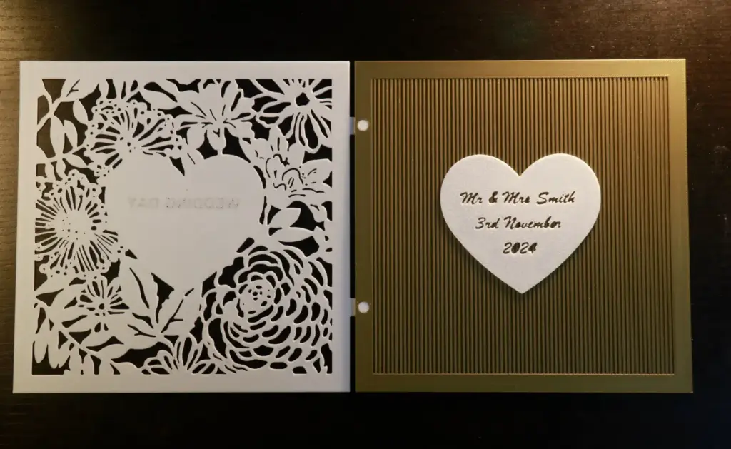 Invitaciones de Boda Personalizadas con Corazón Calado y Relieve 3D